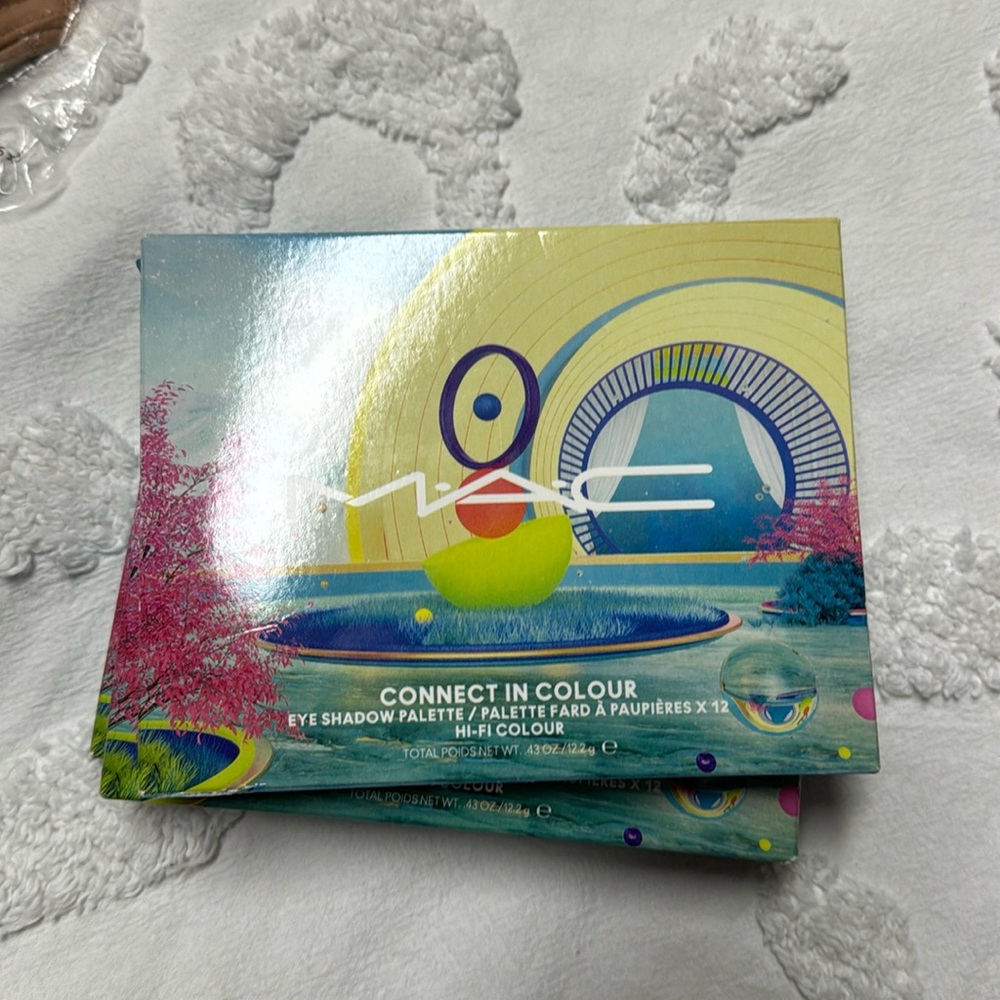 M.A.C eyeshadow
